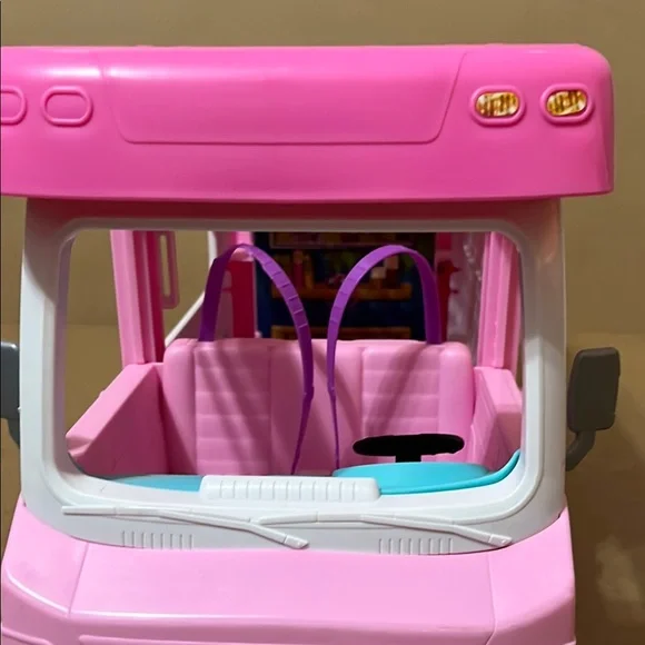 Camper RV - Picture 11 of 16